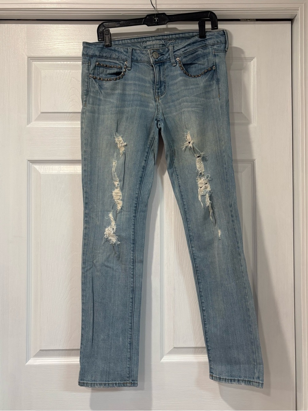 American Eagle Outfitters Light Blue Distressed Skinny Jeans - Women